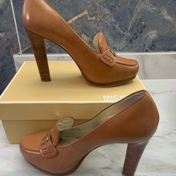 Tierlyn Platform - Picture 1 of 4